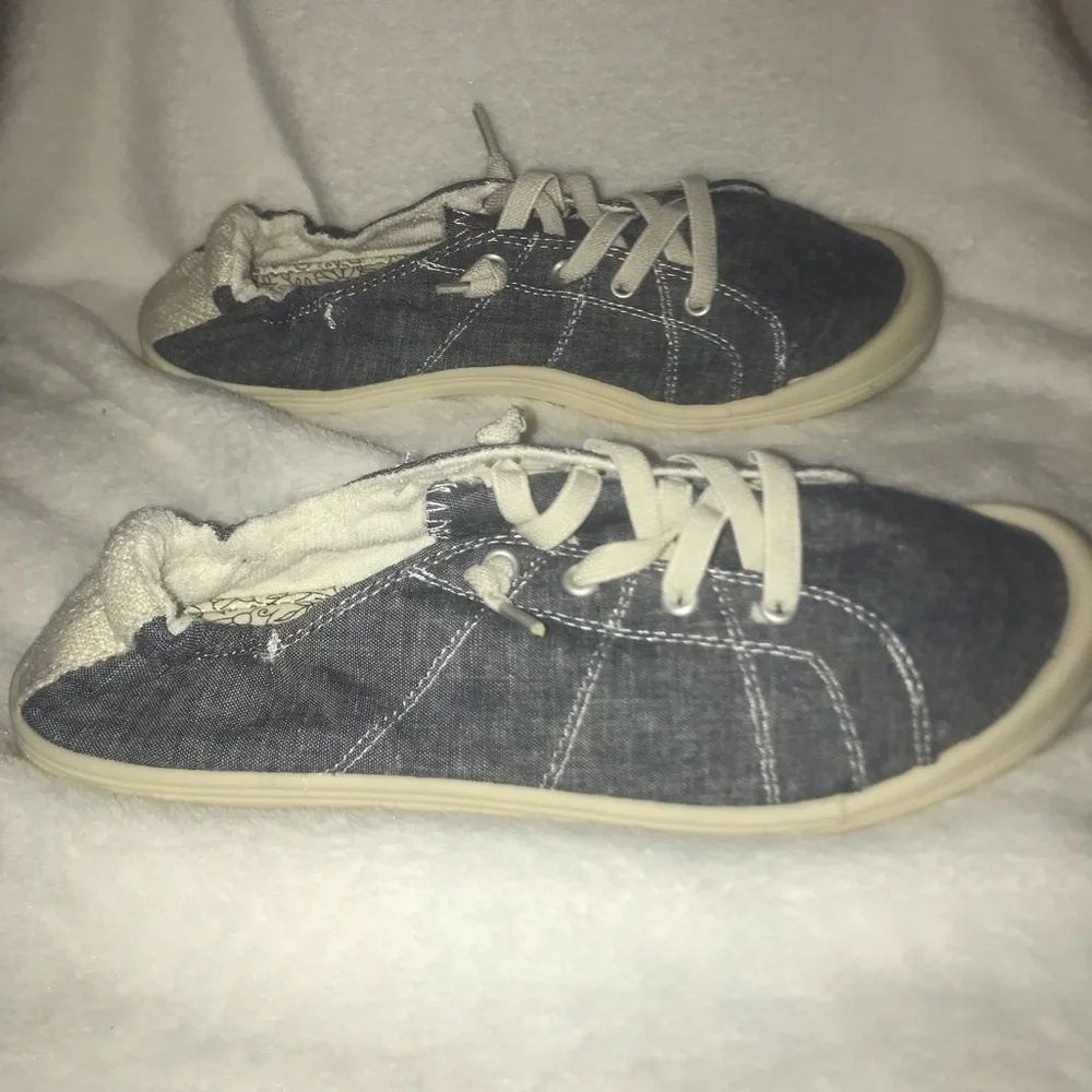 Women’s shoes, size 9M. - Picture 4 of 8